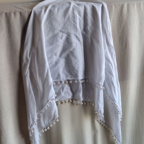 Surf Gypsy Medium Boho Peasant Top with Embroidery and Tassels like new