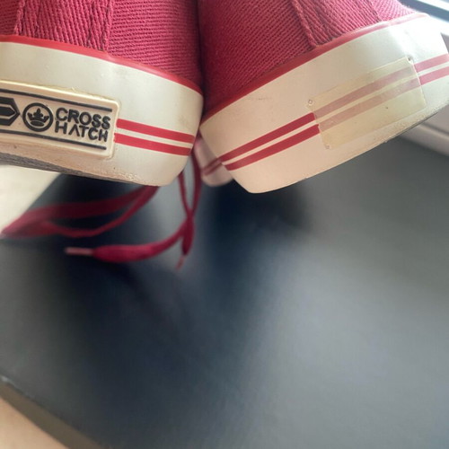 Sneakers shoes red size 43 like new with two defects