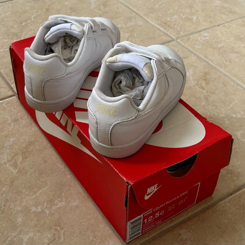 Nike Court Royale (PSV) white sneakers used size 30