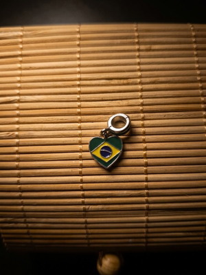 Charm for bracelet with heart and Brazil flag