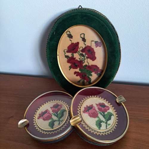 Vintage decorative items from the 1950s used, set of 3 with embroidery