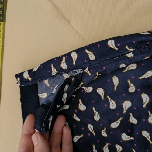 High-waisted pants with bird pattern like new, dark blue