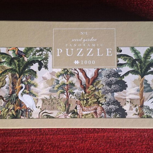 Panoramic puzzle Secret Garden 1000 pieces like new