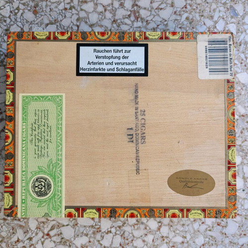 Wooden cigar box used, Maduro 1968e collectible