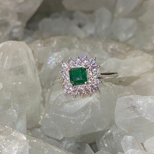 Silver ring with natural emerald and moissanite, new