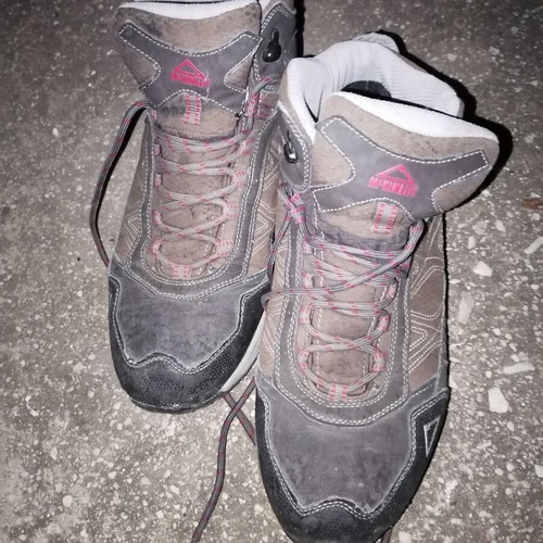 Mc Kinley shoes like new, size 45-45.5