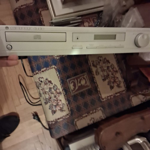 Audience CD player used