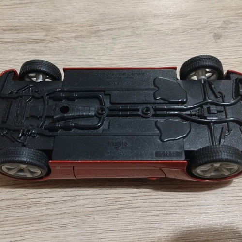Collectible Chevrolet Camaro 1/24 scale toy car like new, metal
