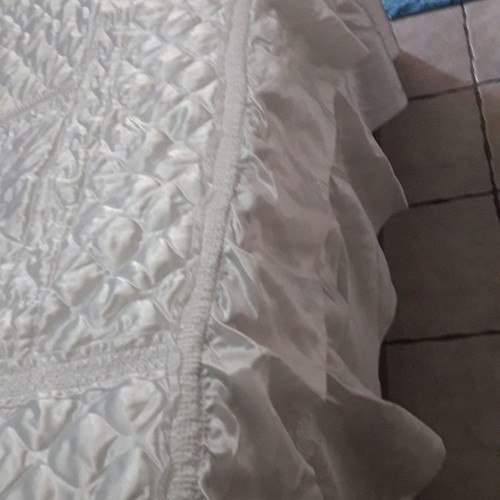 Kentia double quilt used with two cotton satin pillowcases