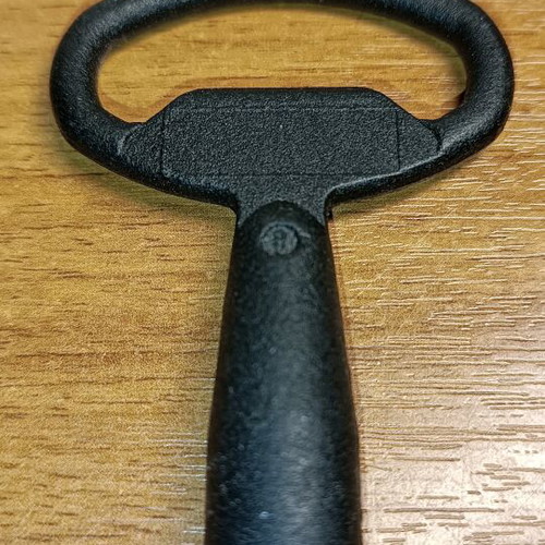 Triangular key with carabiner like new, universal 3-sided