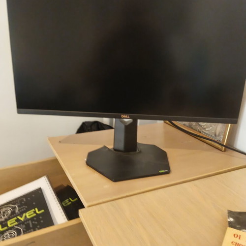 Dell G2724D IPS HDR Gaming Monitor 27" QHD 2560x1440 165Hz like new