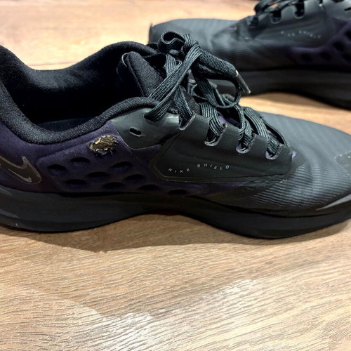 Nike Air Zoom Pegasus 39 Shield running shoes, size 41, black