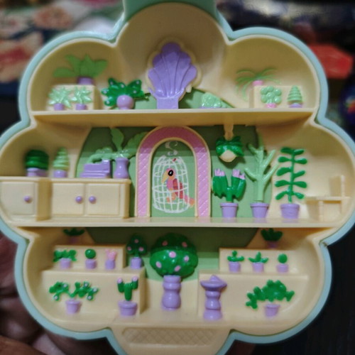 Polly Pocket Midge's Flower Shop used 36-year-old complete toy