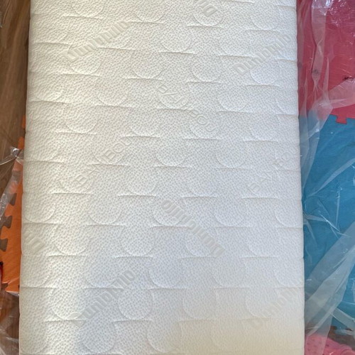 Dunlopillo baby mattress like new, 1.40x0.70, natural latex