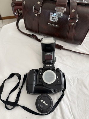 Nikon F4 Professional Film Camera Kit used with accessories