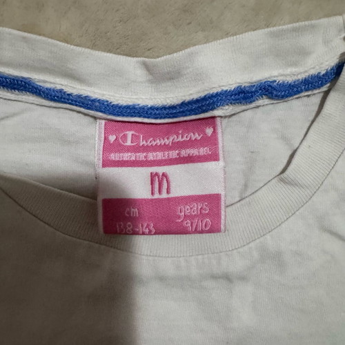 Set of three girls t-shirts like new, sizes 134-140, Champion