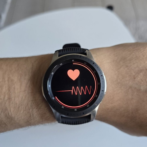 Samsung Galaxy Watch 46mm Bluetooth like new with box and accessories