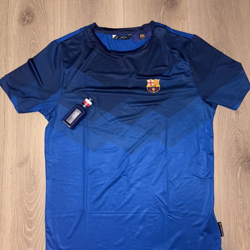 Barca short-sleeve athletic T-shirt with V chevron design