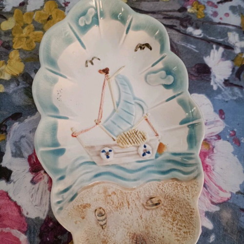 Vintage ceramic salt and pepper set with fish design like new