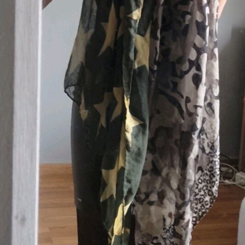 Lynne scarves new, set of 3, excellent quality