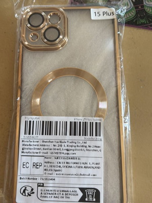 iPhone 15 Plus case transparent with gold