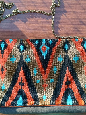 Toi&Moi Vintage Shoulder Bag with Beaded Design like new, multicolor