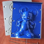 Mickey Mouse cake mold used