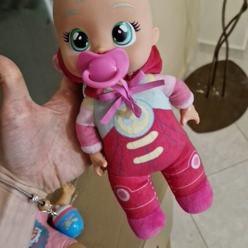 Cry Baby and Nenuco dolls set like new