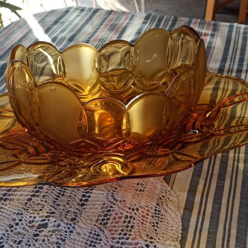 Vintage amber glass set like new, mid-century style