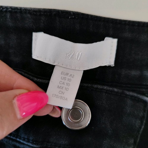 H&M Women's High-Waisted Stretch Jeans Size 42 Like New Black