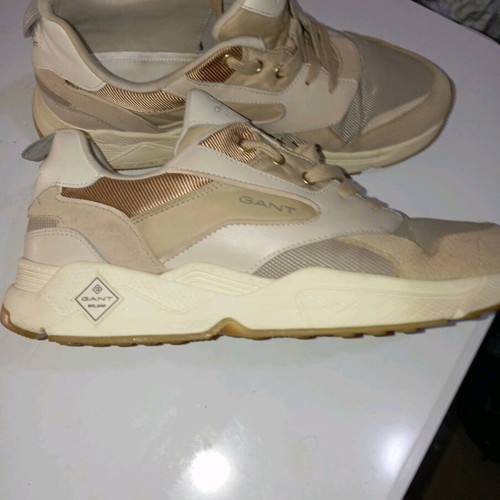 Gant No44 beige sneakers like new