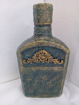 Декорирана бутилка