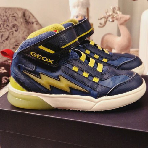 Geox boots with lights like new, size 32