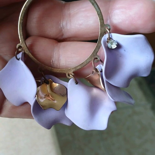 Lilac earrings like new