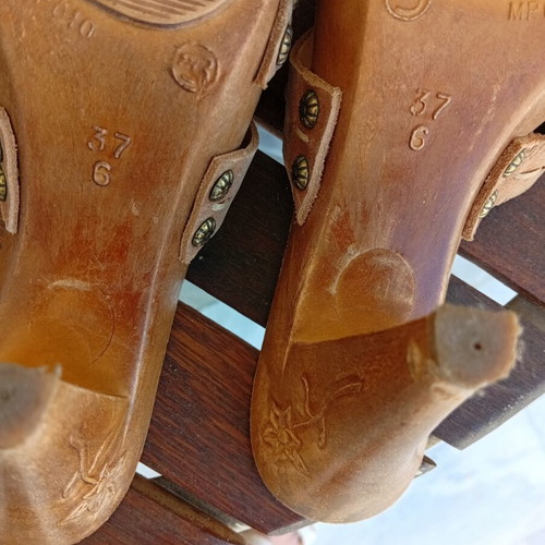 Leather Tampa sandals with wooden platform, like new, size 37