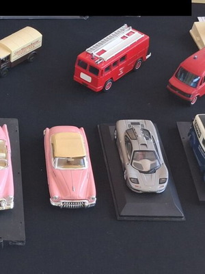 Maclaren F1 Road Car and Various Model Cars like new