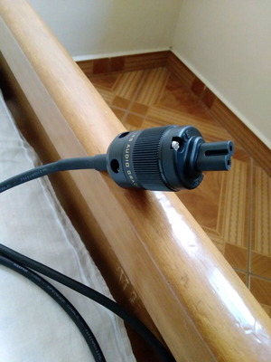 Καλώδιο οκταράκι 2 μέτρα σαν καινούργιο