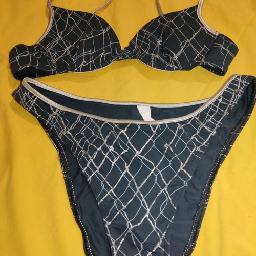 Swimsuit set used in good condition