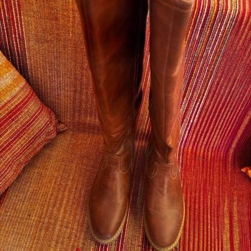 Brown knee-high boots like new, size 38