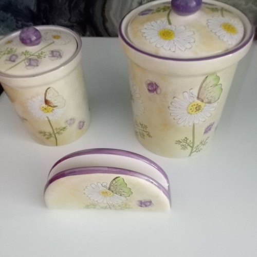 Ceramic set of sugar bowls, platter and napkin holder new