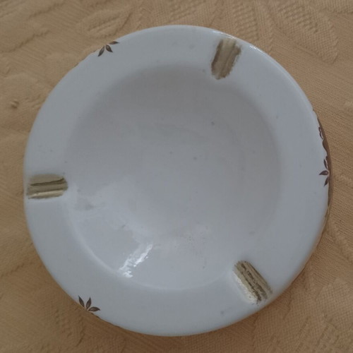 Porcelain ashtray vintage with rose and gold details, like new
