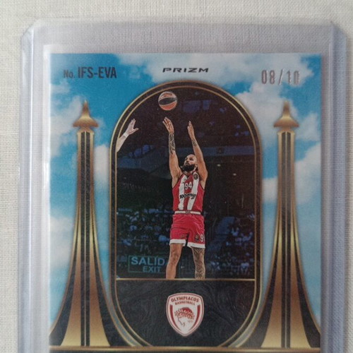 Evan Fournier In Flight Select basketball card, Olympiacos autograph