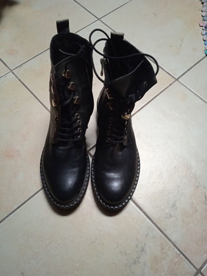 Γυναικεία μποτάκια Marco Tozzi νούμερο 38 σαν καινούργια, μαύρο και μπεζ