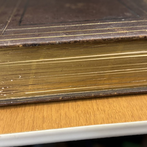 Photo album for thick cardboard photos used, shutter broken