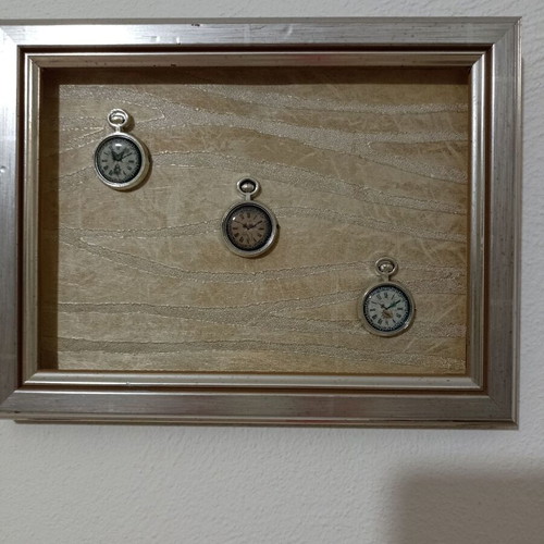 Wooden frame "little clocks"