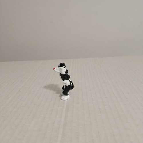 Sylvester figure Looney Tunes used