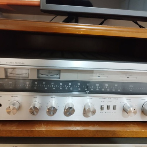 Vintage JVC Hi-Fi Stereo System with Turntable, Cassette Player, Equalizer, 2 Speakers and 5 Vinyl Records