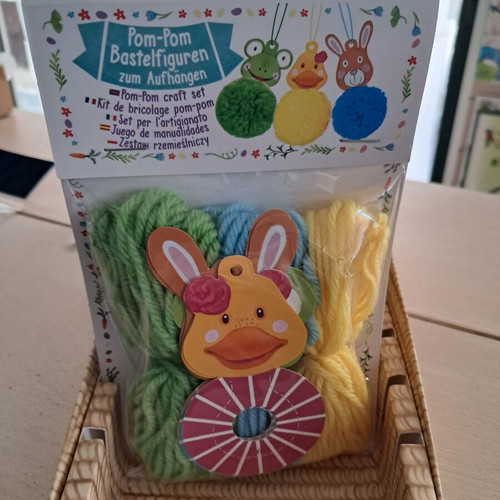 Pom-Pom craft set, 8 pieces