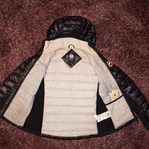 Canada Goose HyBridge Lite Hooded Down women's jacket used, size M, black