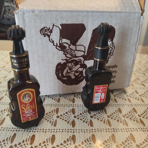 Nannerl Mocca Liqueur Miniature 40ml, like new, collectible
